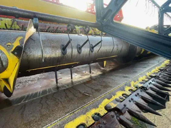 NEW HOLLAND CR 9060 - Photo 23