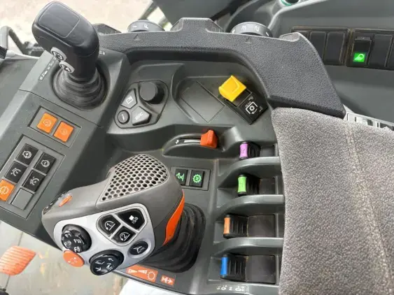 CLAAS AXION 920 CEBIS - Photo 11