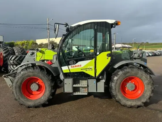 CLAAS Scorpion 736  - Photo 4