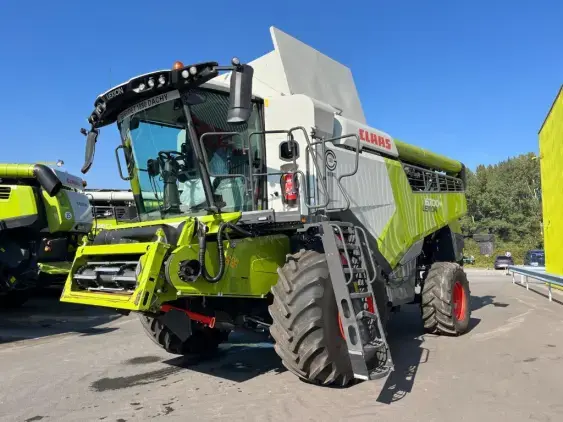 CLAAS LEXION 6700 - Photo 3