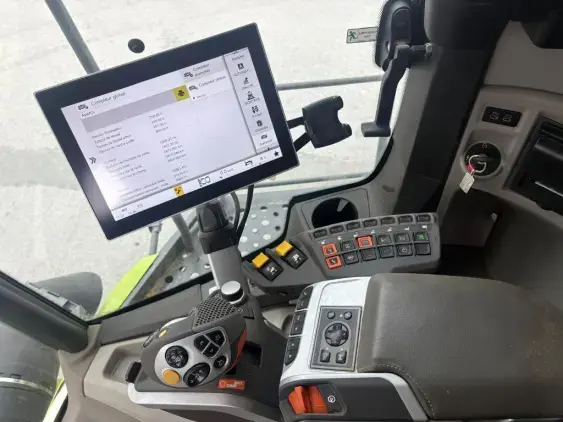 CLAAS Lexion 7700 Montana 4x4 - Photo 10