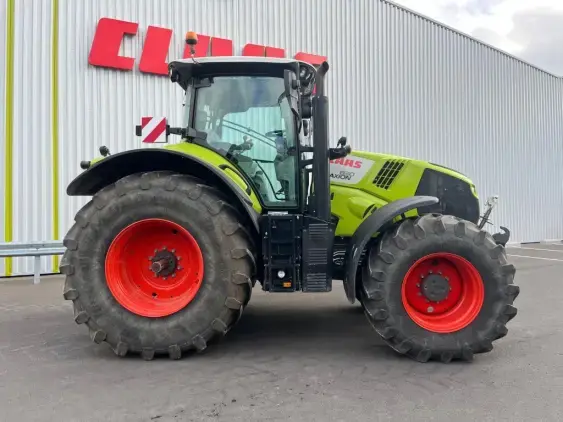 CLAAS AXION 830 - Photo 8