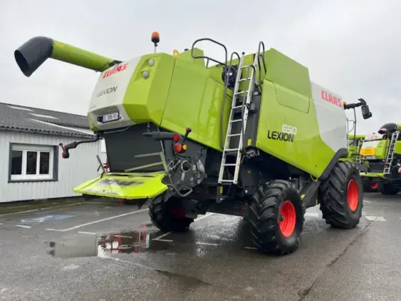 CLAAS LEXION 650 - Photo 7