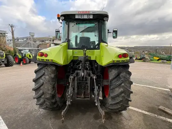 CLAAS ARION 520 - Photo 6